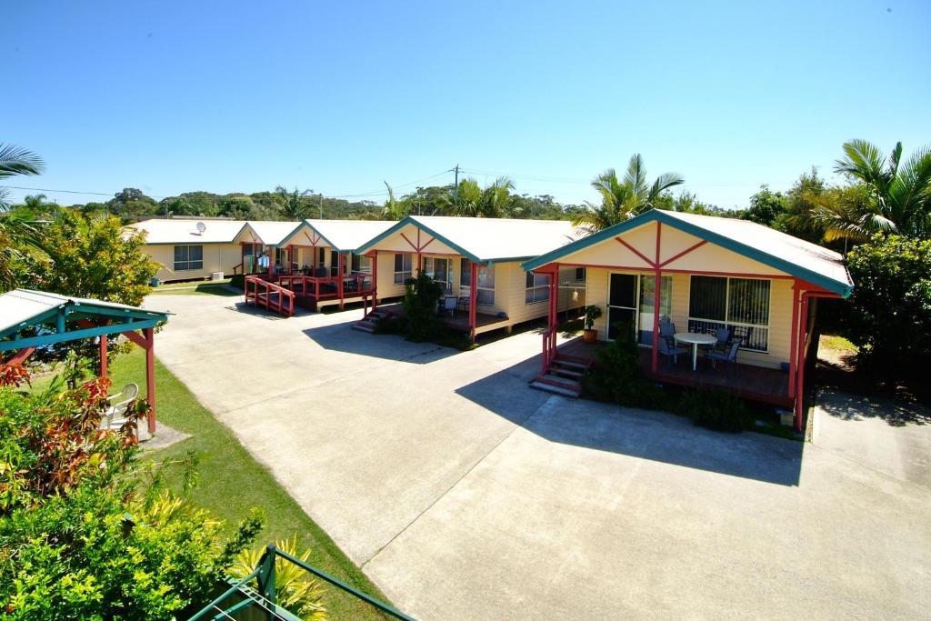 Dolphin Sands Holiday Cabins Кофс-Харбор Номер фото