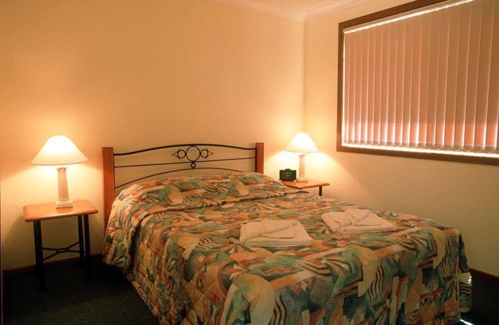 Dolphin Sands Holiday Cabins Кофс-Харбор Экстерьер фото
